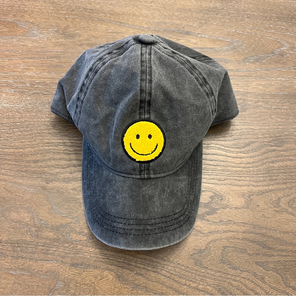NEW Smiley Face Ball Cap